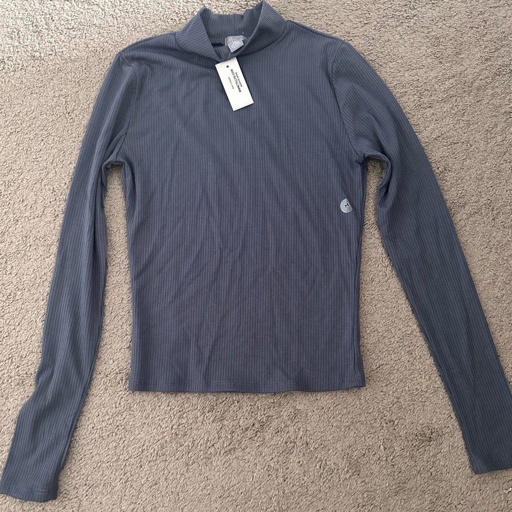 NWT- Tilly’s Long Sleeve Shirt